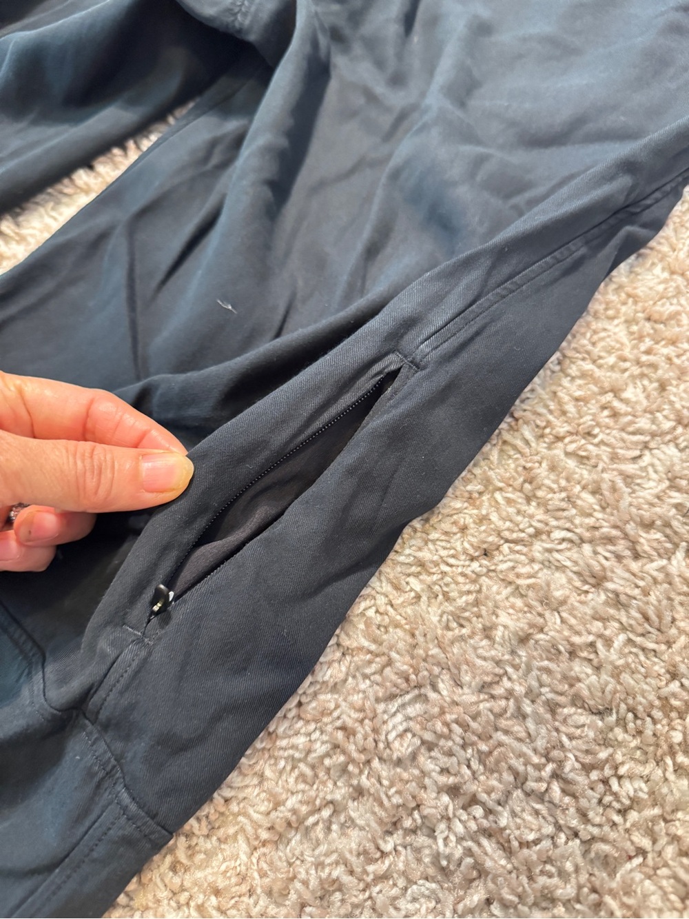 lululemon athletica Women's Black Nylon Jogger Pants Drawstring Cuffed Size 4 - Picture 9 of 16